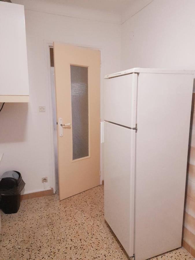 Appartement F3 Avec Balcon Perpignan Exterior photo